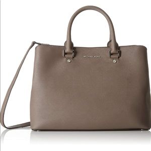 Micheal Kors Large Satchel! Savannah